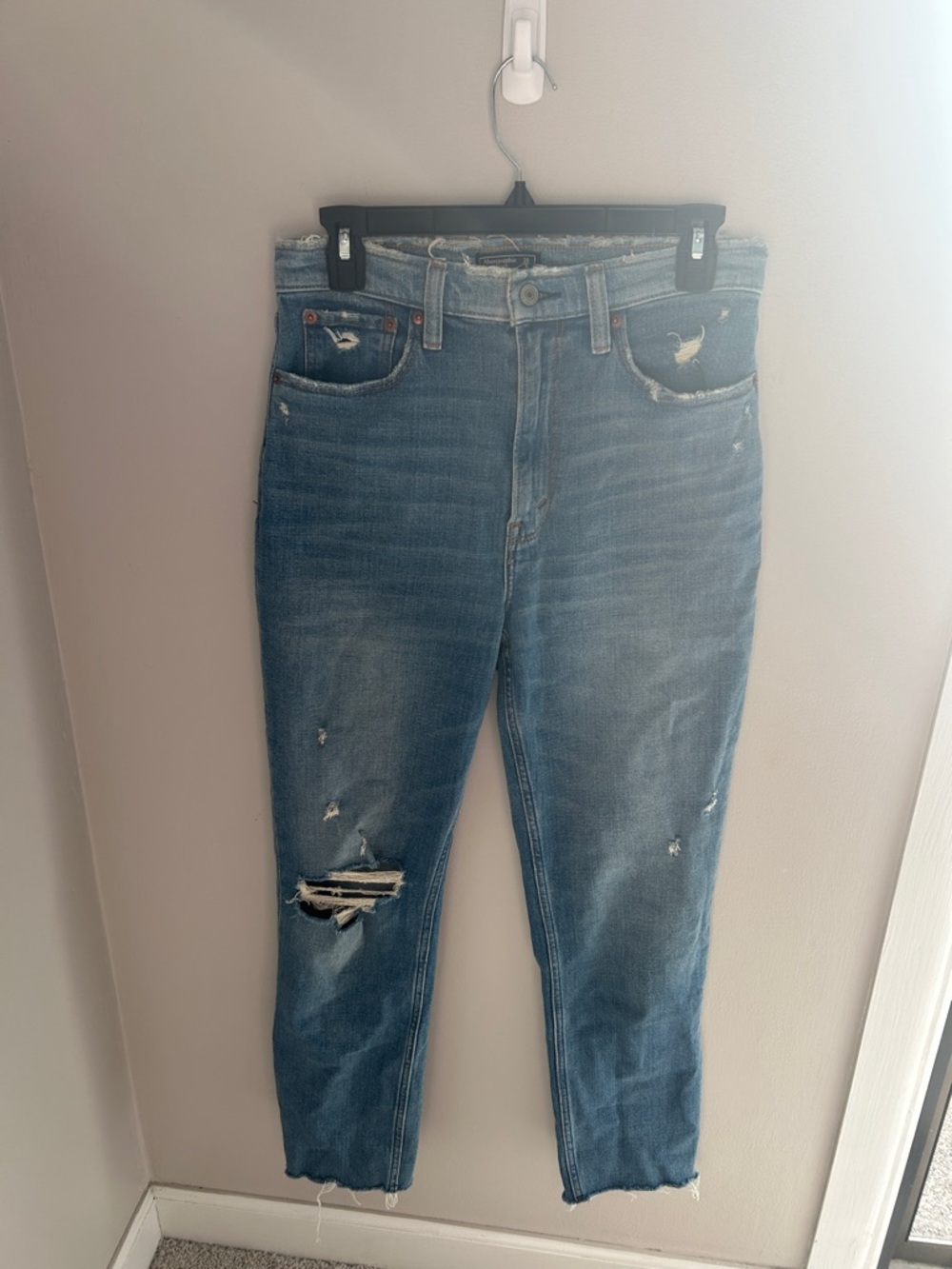 💛Abercrombie Distressed Blue High-Rise Jeans